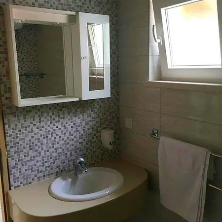 House Matusko Apartament Saplunara