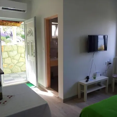 House Matusko Apartment Saplunara